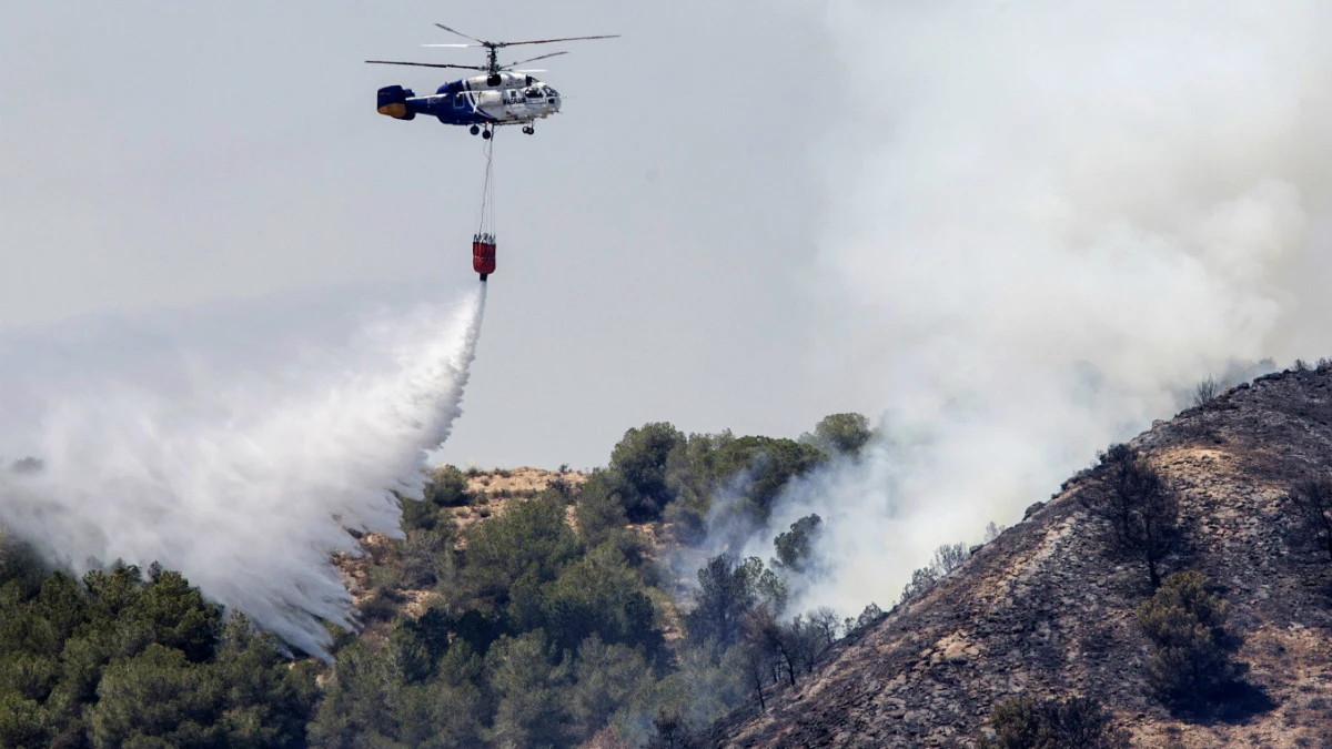 Incendio en el puerto de montaña murciano del Garruchal