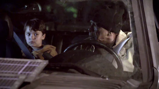 Ethan escucha a su abuelo Ethan escucha a su abuelo