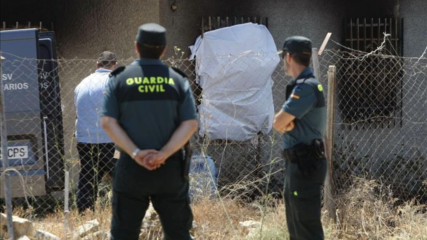 Agentes de la Guardia Civil en una operaci&oacute;n (archivo)
