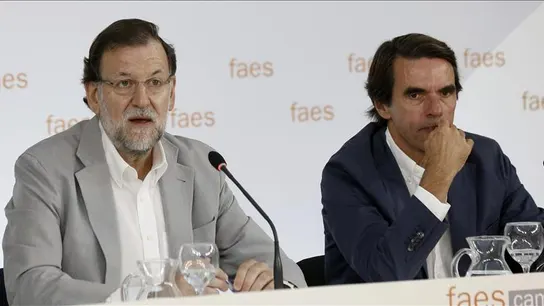 Mariano Rajoy, junto al presidente de honor del PP y presidente de FAES, José María Aznar. Mariano Rajoy, junto al presidente de honor del PP y presidente de FAES, José María Aznar.