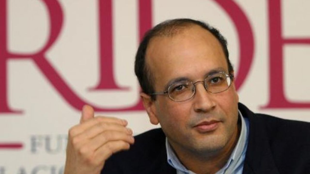 Detenido en Marruecos el periodista crítico Ali Lmrabet al aterrizar desde Barcelona