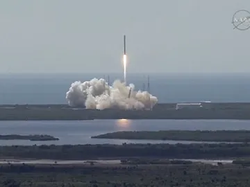 La nave Soyuz se ha acoplado con éxito a la Estación Espacial Internacional La nave Soyuz se ha acoplado con éxito a la Estación Espacial Internacional