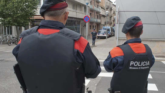 Varios agentes de los mossos d'Esquadra  Varios agentes de los mossos d'Esquadra