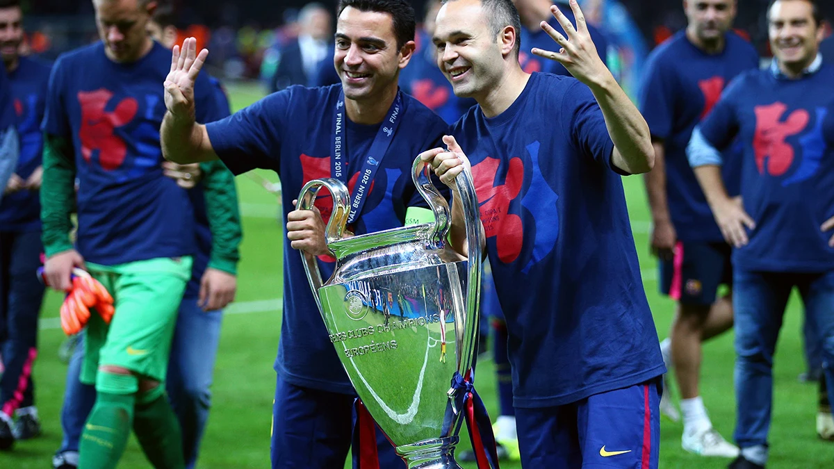 Xavi e Iniesta sostienen su cuarta Champions League