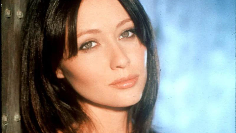  La actriz Shannen Doherty de 'Sensación de Vivir' tiene cáncer de mama