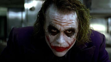 Heath Ledger caracterizado como el Joker