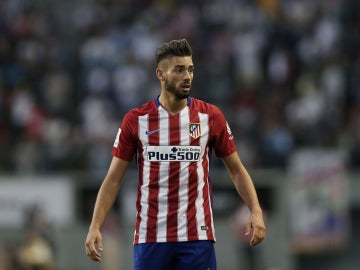 Yannick Carrasco, en un partido con el Atlético de Madrid Yannick Carrasco, en un partido con el Atlético de Madrid