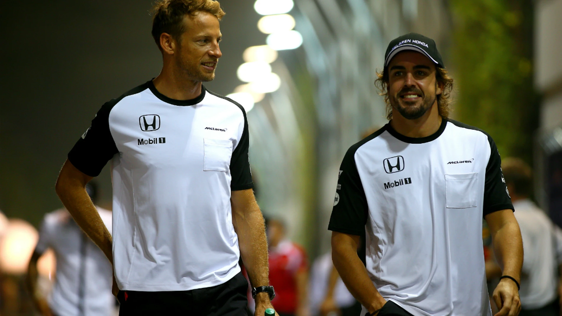 Button y Alonso, de risas