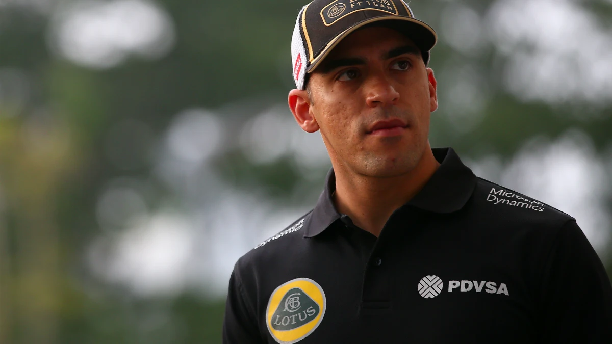 Pastor Maldonado viste de Lotus