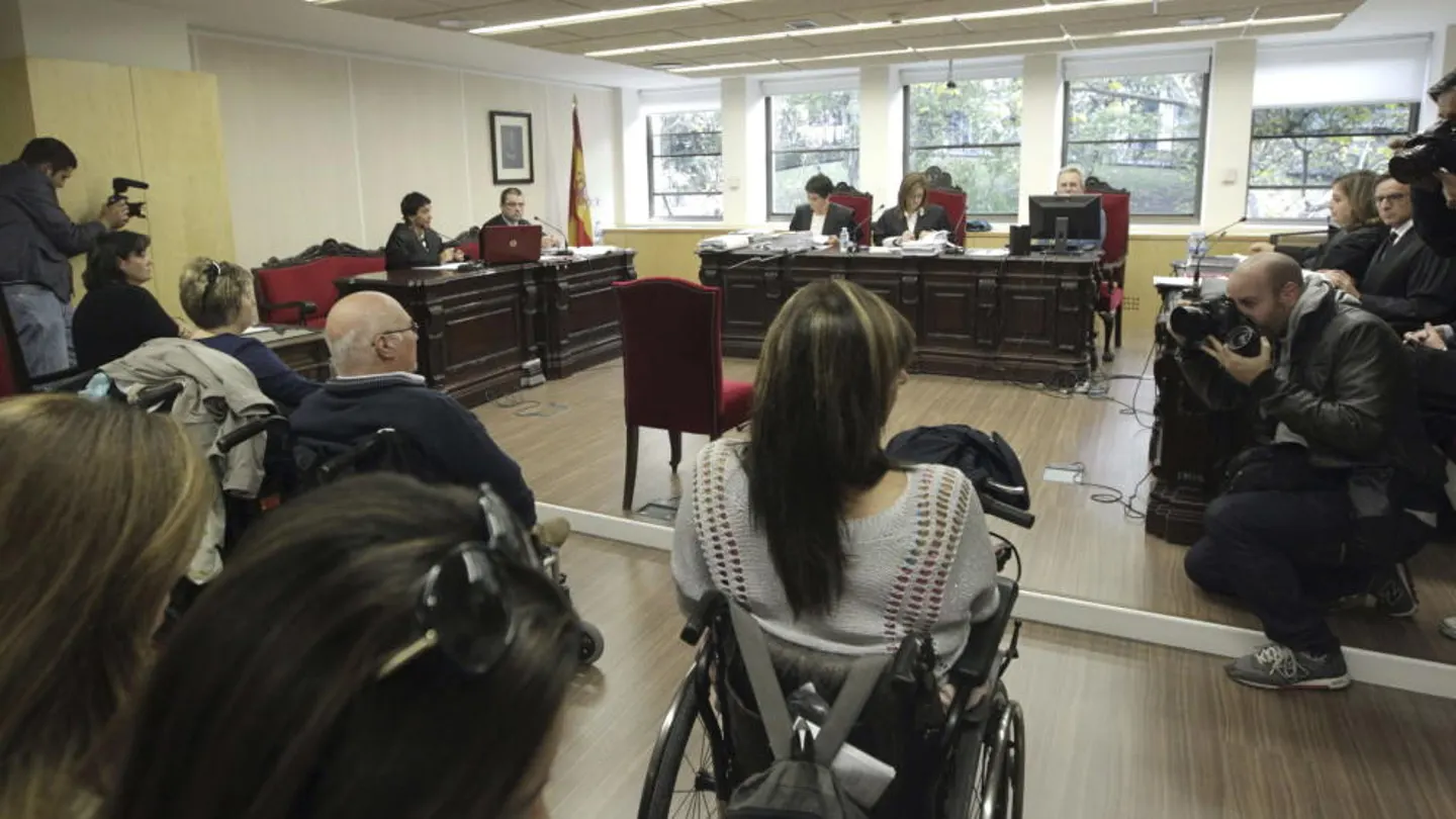 Víctimas de la Talidomida durante un juicio Víctimas de la Talidomida durante un juicio