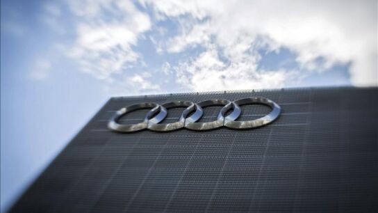 Logotipo de Audi en un concesionario de Fr&aacute;nforct, Alemania