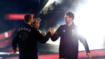 Marc Gasol saluda a Pau Gasol antes del All Star de Nueva York