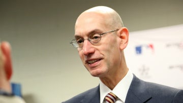 Adam Silver atiende a los medios