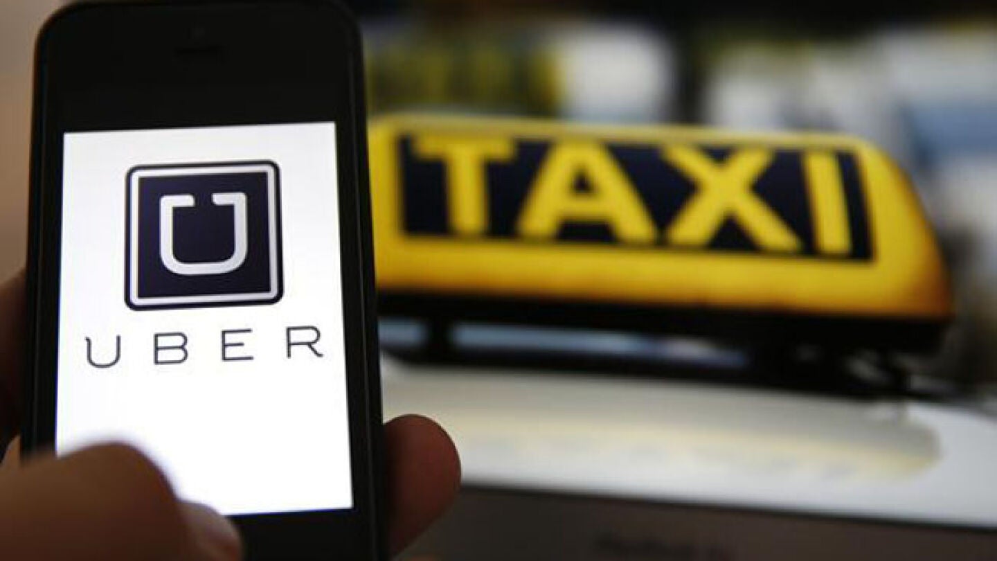 Taxi de la compa&ntilde;&iacute;a Uber