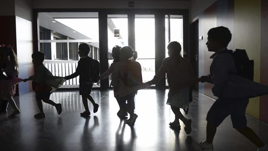Niños en un colegio Niños en un colegio