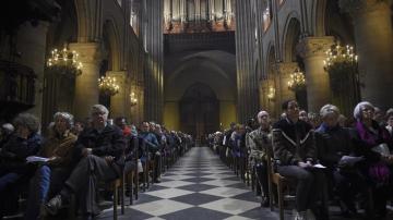 Misa en Notre Dame por las víctimas de los atentados de París