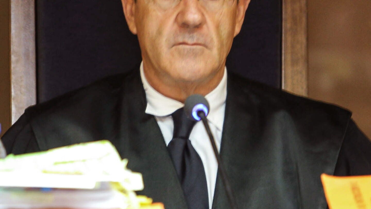 El magistrado Juan Pedro Yllanes, durante la celebraci&oacute;n de un juicio