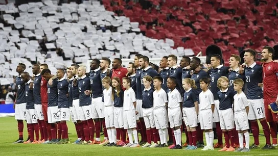 Wembley entona La Marsellesa Wembley entona La Marsellesa