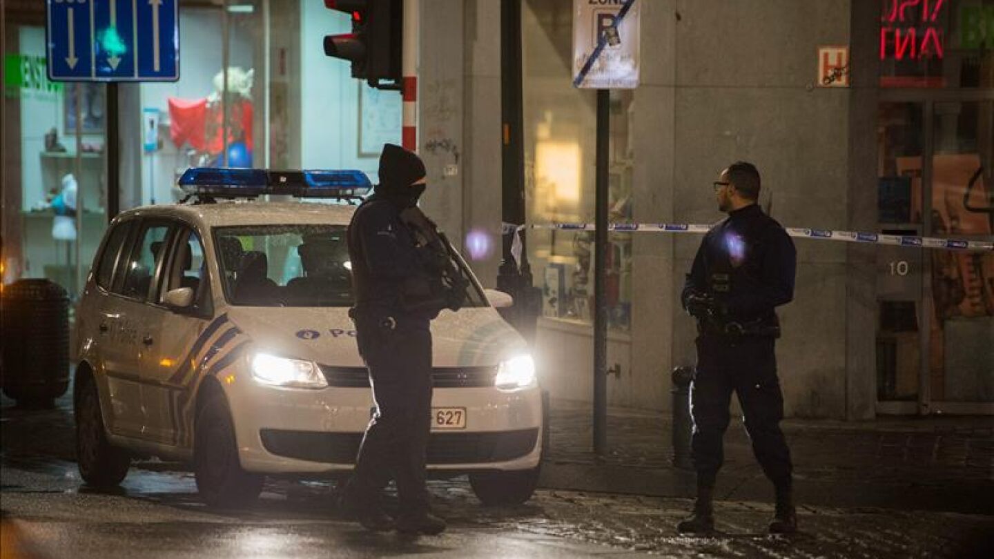La Polic&iacute;a belga efect&uacute;a varias operaciones antiterroristas en Bruselas
