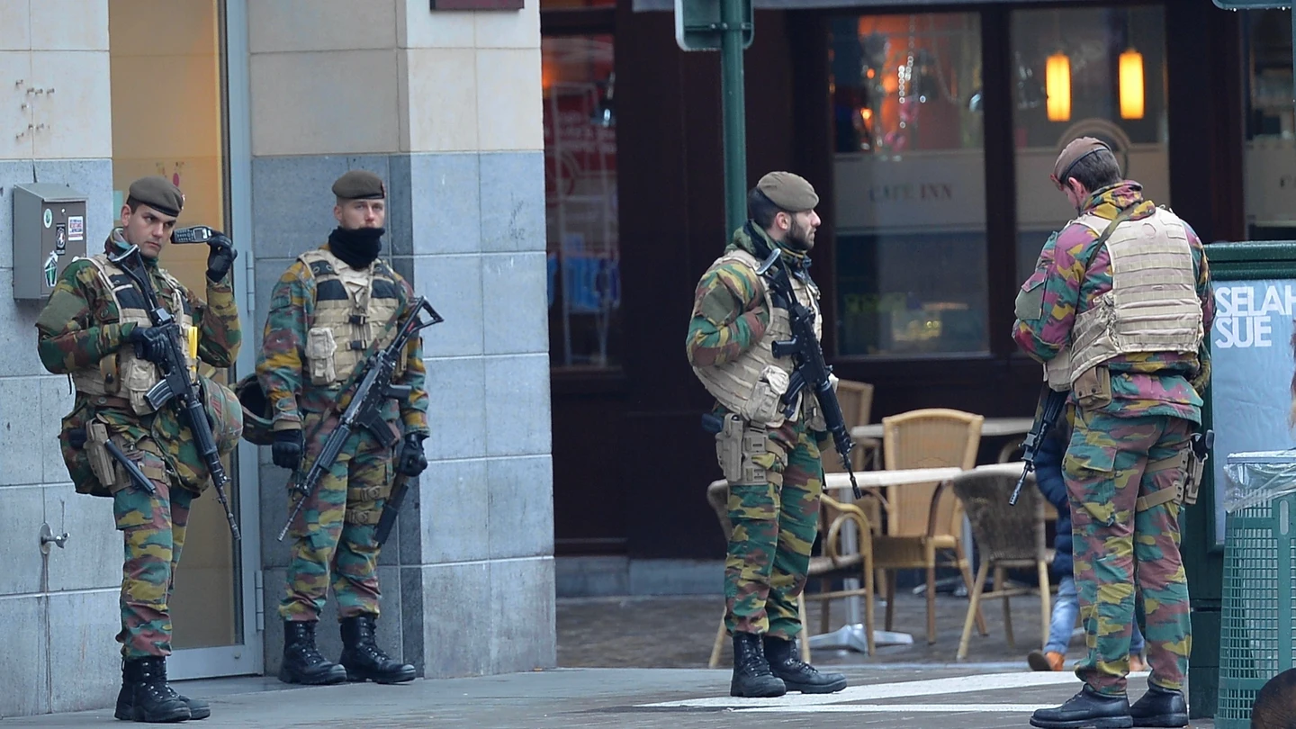 Soldados en las calles de Bruselas Soldados en las calles de Bruselas