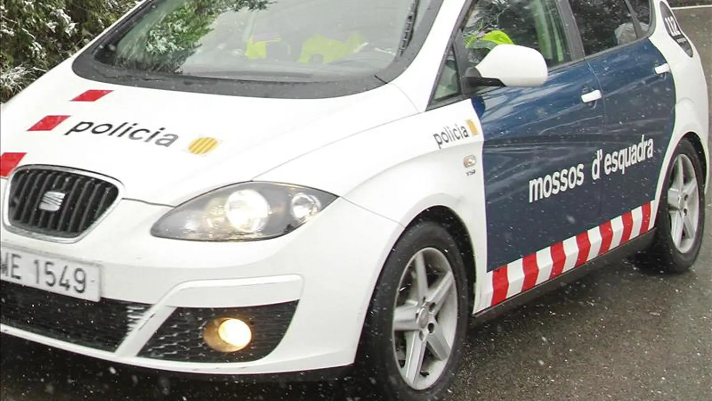 Un coche de los Mossos d'Esquadra. Un coche de los Mossos d'Esquadra.