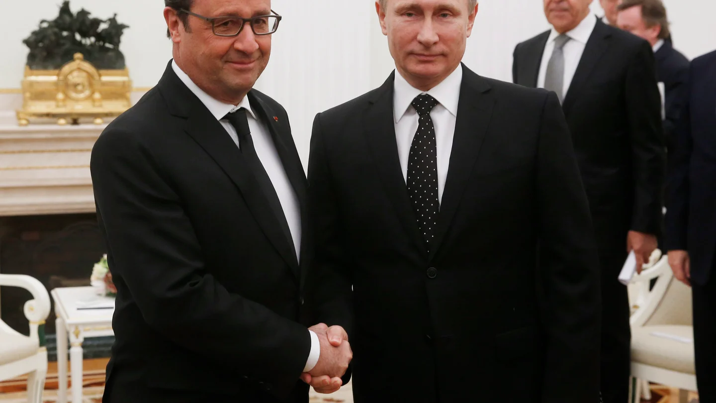 Vladimir Putin y François Hollande reunidos en el Kremlin Vladimir Putin y François Hollande reunidos en el Kremlin