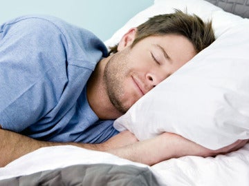 Un hombre durmiendo Un hombre durmiendo