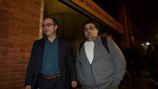 El diputado de JXSi Jordi Turull y el de la CUP Hugo Alvira El diputado de JXSi Jordi Turull y el de la CUP Hugo Alvira