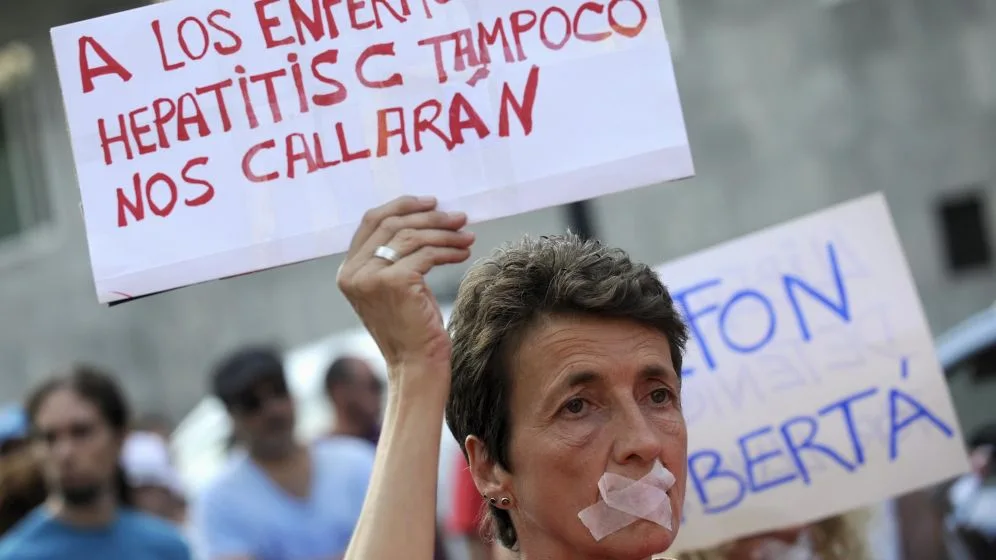 Una manifestación de afectados por la hepatitis C.