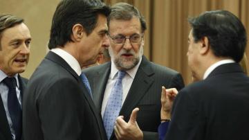 Mariano Rajoy junto a Juan Antonio Bermúdez de Castro, José Manuel Soria y el diputado Rafael Hernando