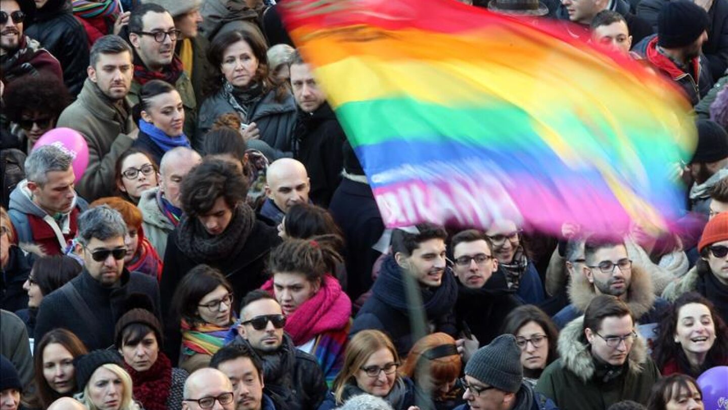 Decenas de miles de personas se movilizan en Italia para reclamar el reconocimiento de uniones homosexuales