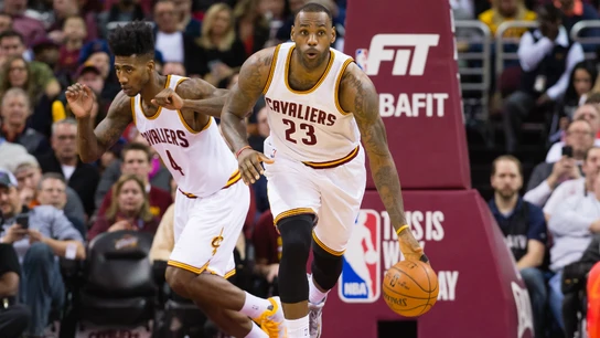 LeBron James dirige el ataque de los Cleveland Cavaliers LeBron James dirige el ataque de los Cleveland Cavaliers