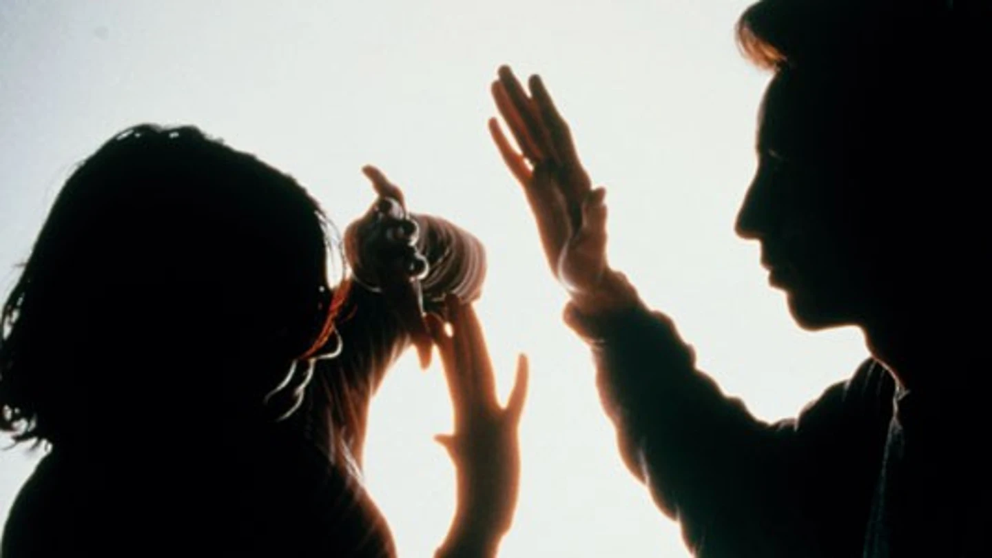 Imagen que recrea una agresión contra una mujer Imagen que recrea una agresión contra una mujer