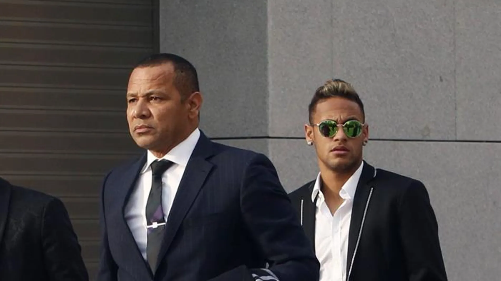 Neymar y su padre, a su llegada a la Audiencia Nacional