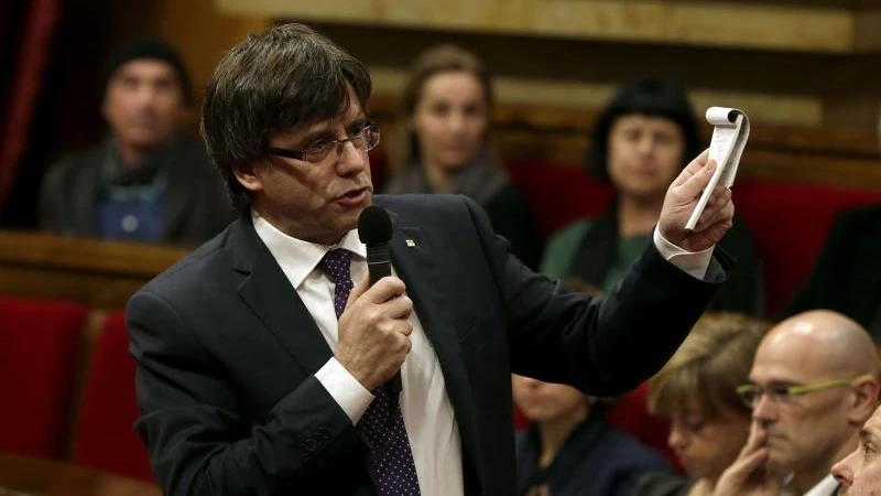 El presidente de la Generalitat, Carles Puigdemont, en el Parlamento Catalán