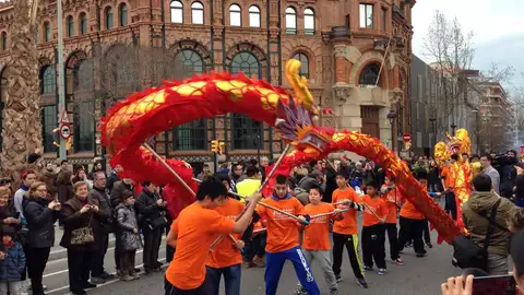 Cabalgata de Año nuevo Chino por las calles de Barcelona Cabalgata de Año nuevo Chino por las calles de Barcelona