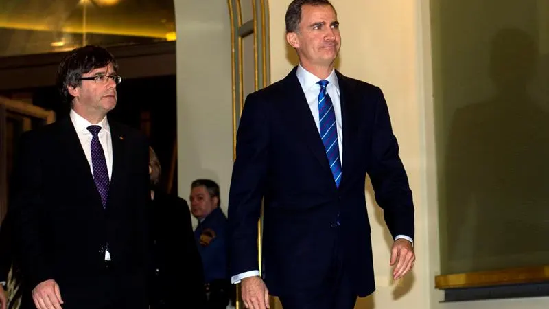 Primer encuentro entre el rey y Puigdemont tras su investidura Primer encuentro entre el rey y Puigdemont tras su investidura