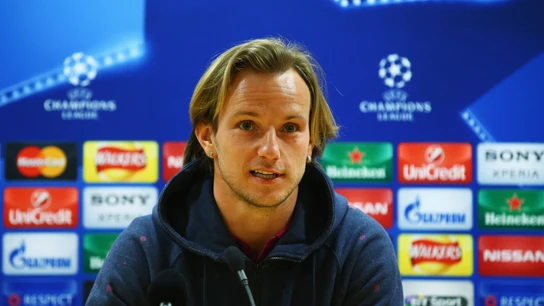 Ivan Rakitic en rueda de prensa Ivan Rakitic en rueda de prensa