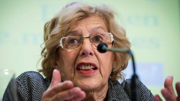 Manuela Carmena habla ante los medios de comunicación (Archivo)