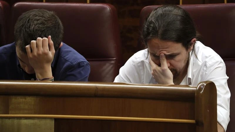 Pablo Iglesias e &Iacute;&ntilde;igo Errej&oacute;n en el Congreso de los Diputados