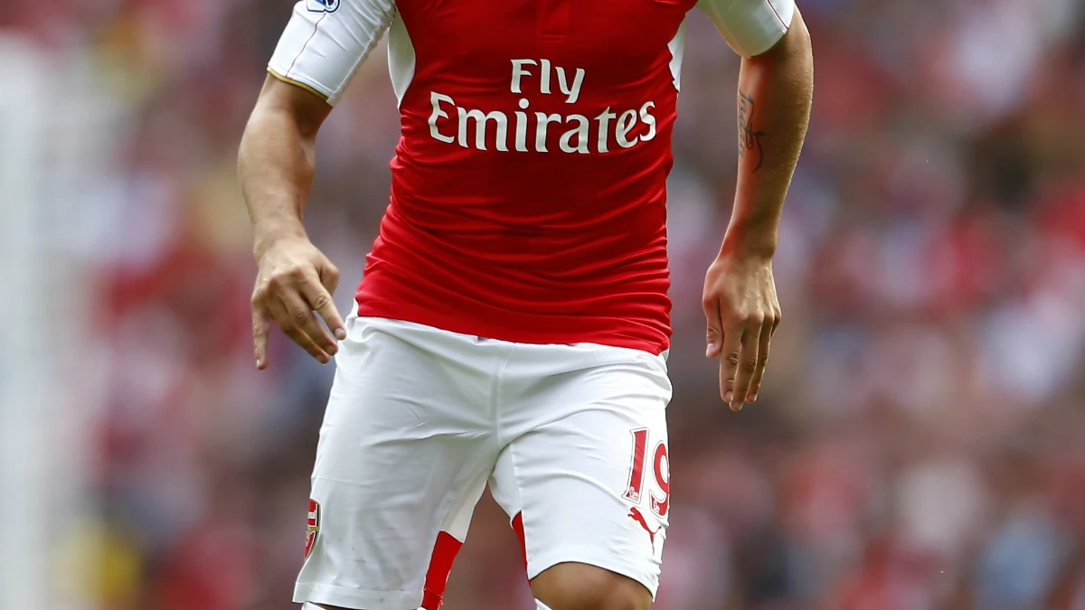 Santi Cazorla durante un partido con el Arsenal