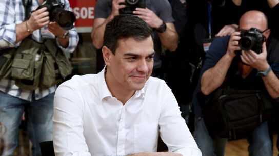 Pedro S&aacute;nchez ante los medios de comunicaci&oacute;n (Archivo)
