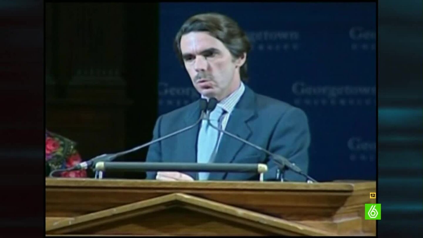 Jos&eacute; Mar&iacute;a Aznar habla ingl&eacute;s en una conferencia