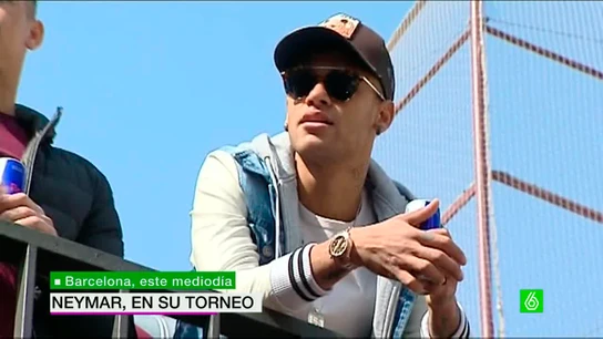 Neymar acude a un torneo de fútbol sala que lleva su nombre. Neymar acude a un torneo de fútbol sala que lleva su nombre.
