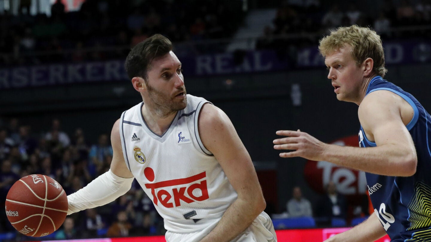 Rudy Fern&aacute;ndez busca un compa&ntilde;ero al que pasar contra el Andorra