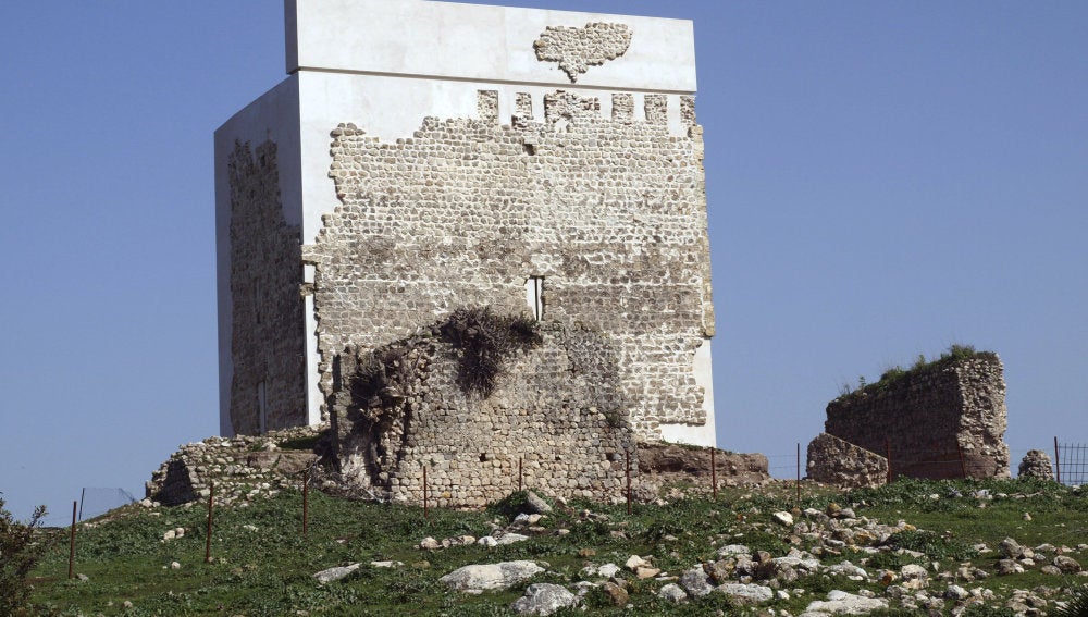 Fotografía de la Torre de Pajarete del Castillo de Matrera