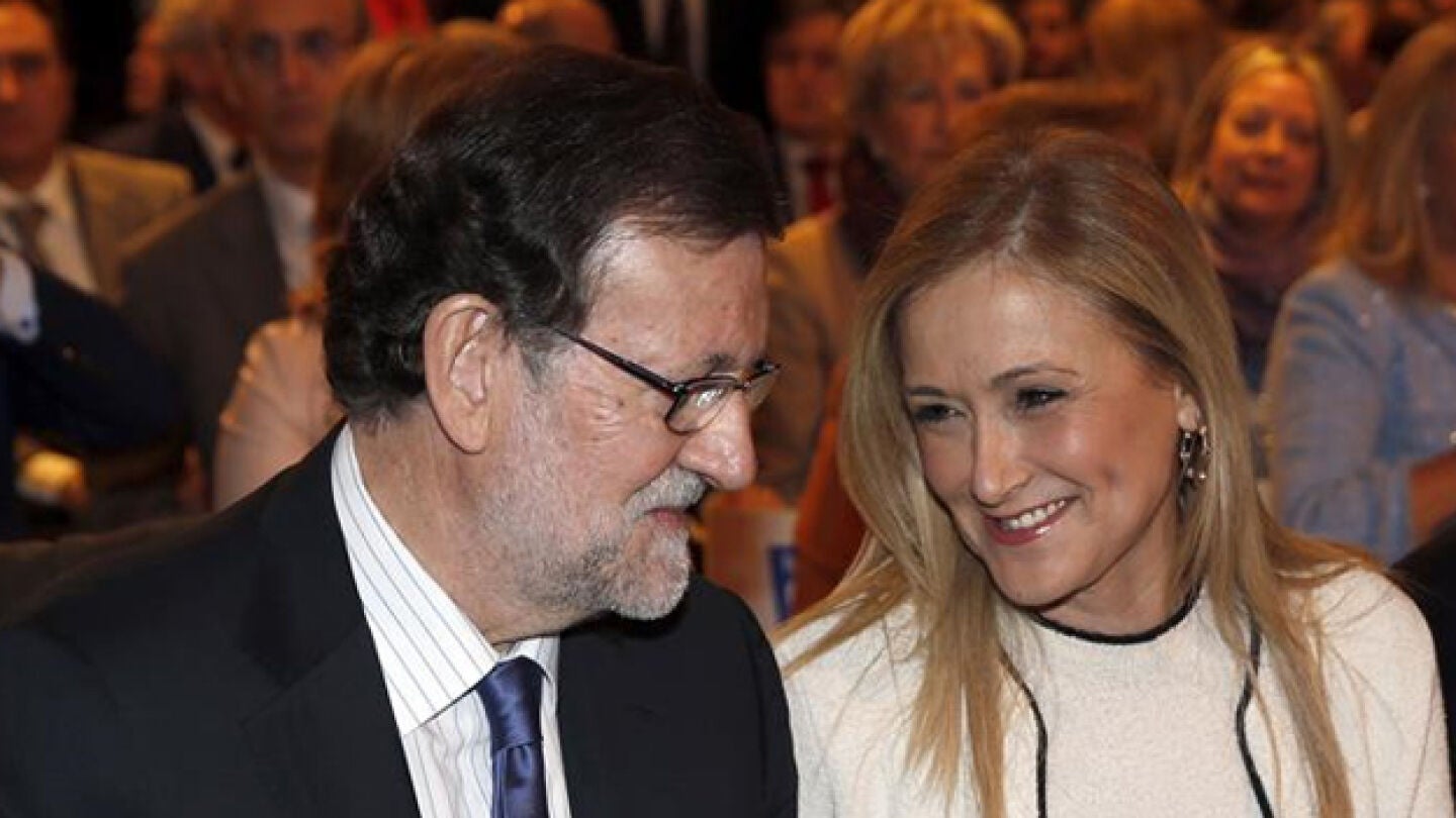 Mariano Rajoy y Cristina Cifuentes en una convenci&oacute;n sobre empleo