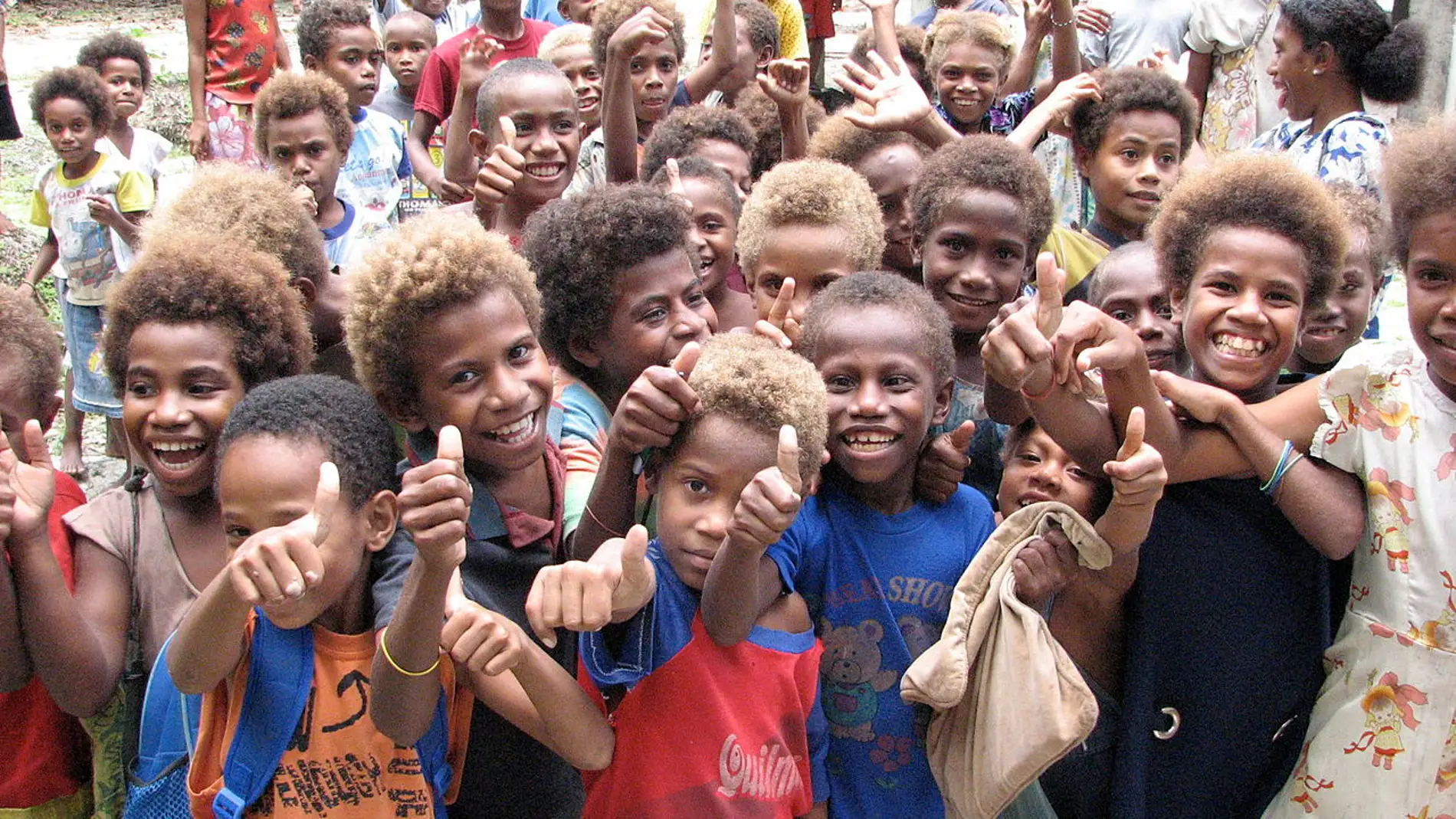 Grupo de niños melanesios. / Wikipedia