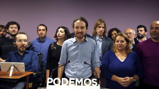 Pablo Iglesias y su equipo