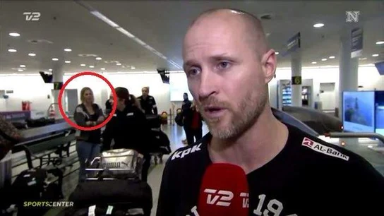 Una mujer que desaparece en directo en televisión Una mujer que desaparece en directo en televisión